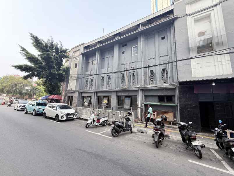 dijual tanah jalan veteran