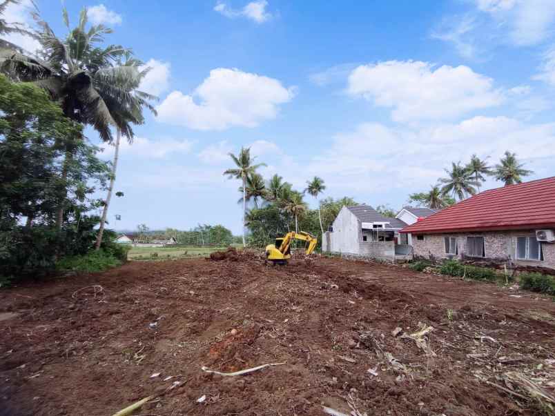 dijual tanah jl godean moyudan