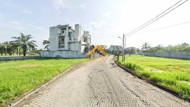 dijual tanah komplek graha metropolitan