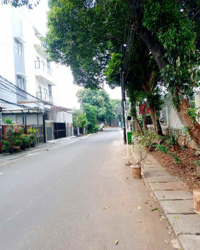 dijual tanah menteng dalam