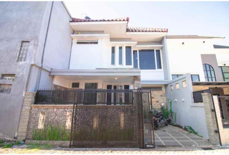 dijual villa aktif lokasi batu malang