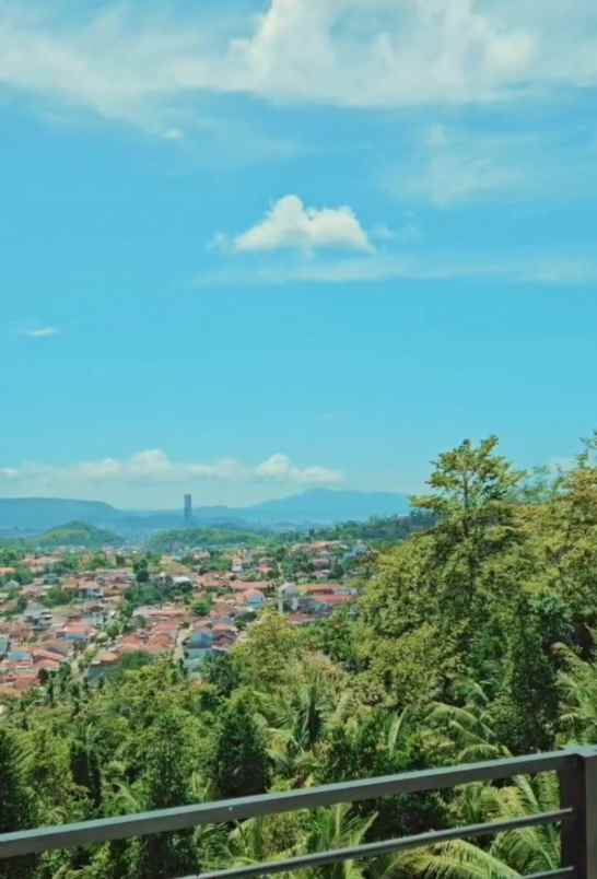 dijual villa batu kalam