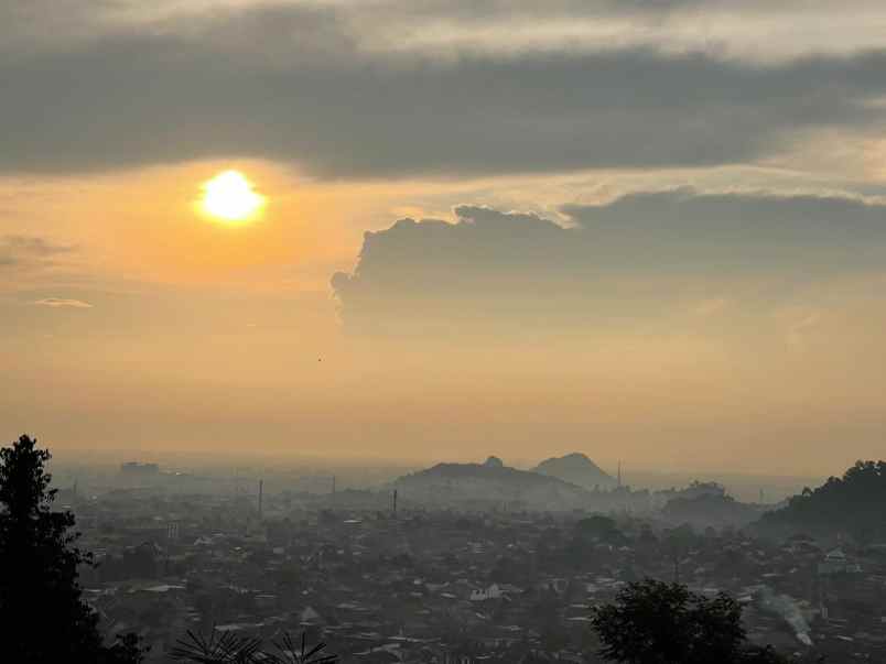 dijual villa batu kalam