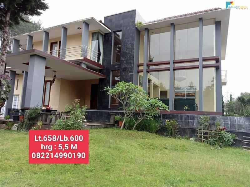 Dijual Rumah Villa Mewah Vieu Kota Bandung Di Villa Trinity Cihideung