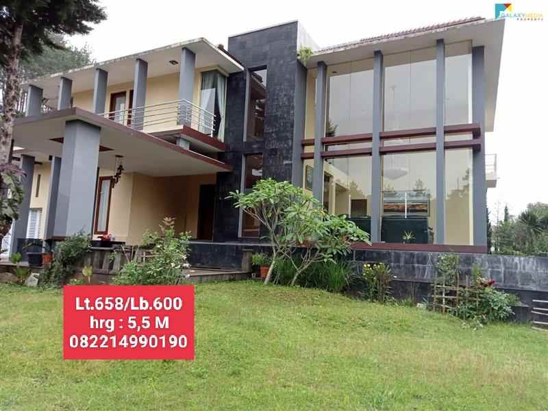 dijual villa komplek villa trinity