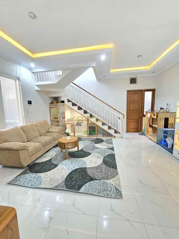 dijual villa sendangadi