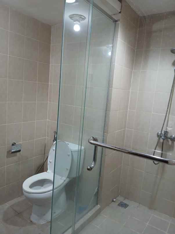 disewakan apartemen jl lodan raya no 2a rt 8