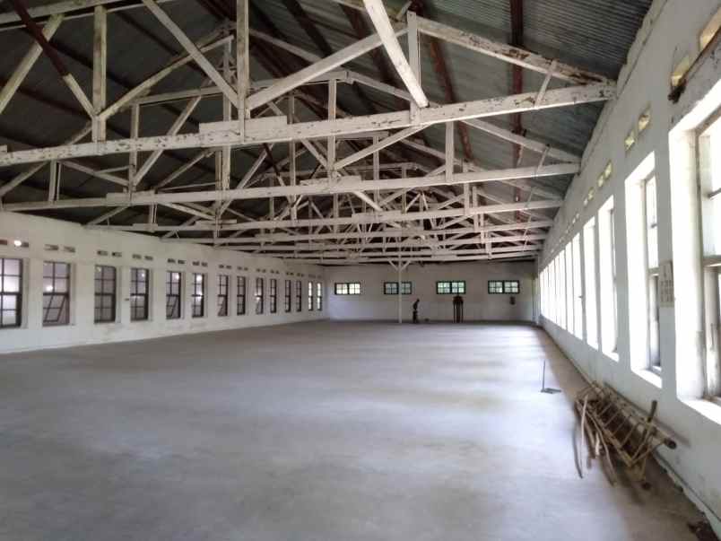 disewakan gudang di jember