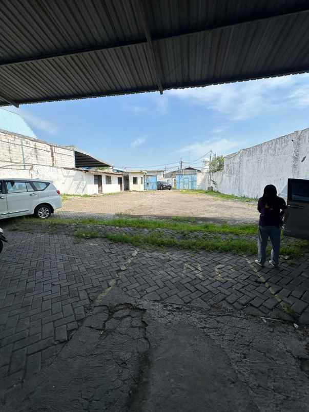 disewakan gudang lokasi suri mulia margomulyo surabaya