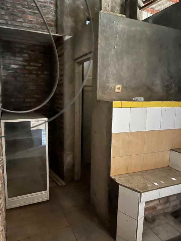 disewakan gudang tanah cocok untuk usaha