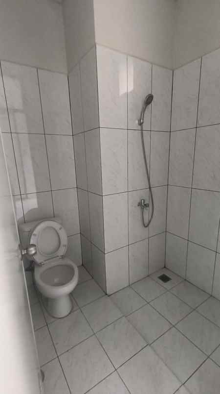 disewakan ruko baru di sasakirana blok c kbp