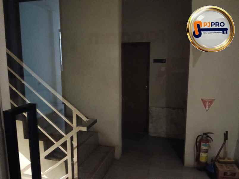 disewakan ruko gudang kantor jalan boulevard raya