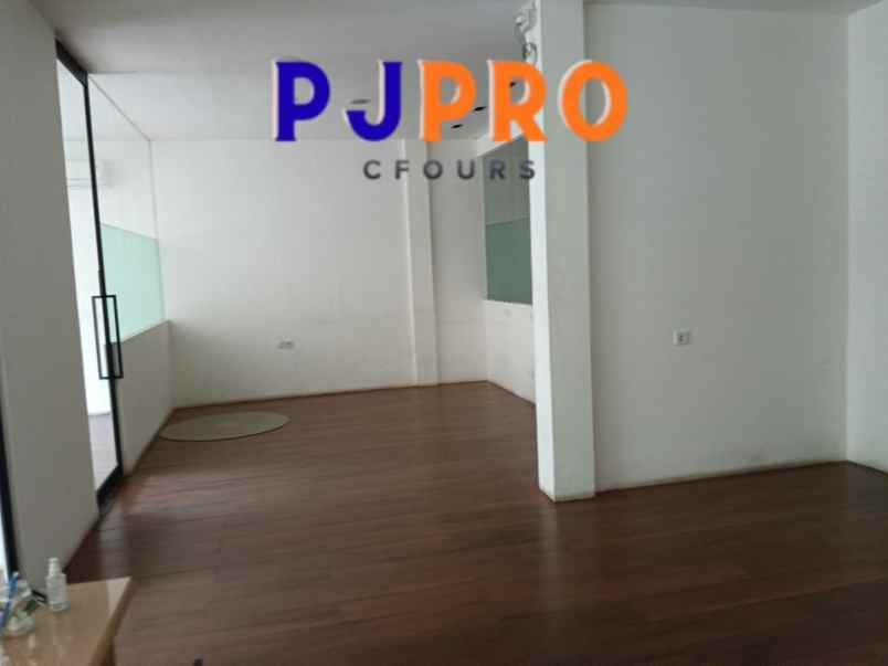 disewakan ruko gudang kantor jalan boulevard raya
