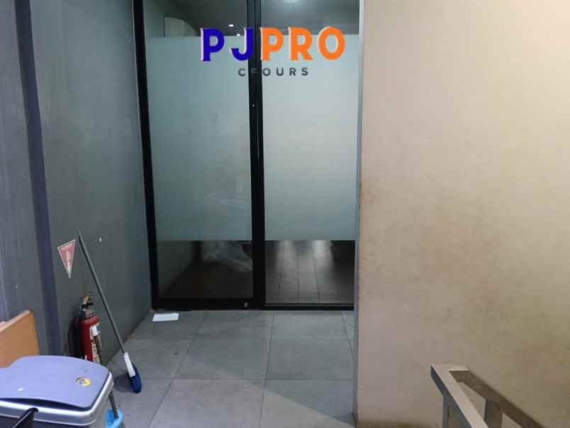disewakan ruko gudang kantor jalan boulevard raya