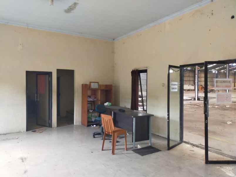 disewakan ruko gudang kantor jalan raya randuagung