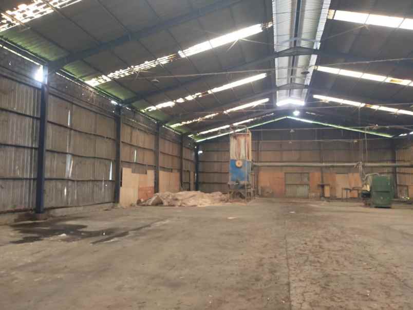 disewakan ruko gudang kantor jalan raya randuagung
