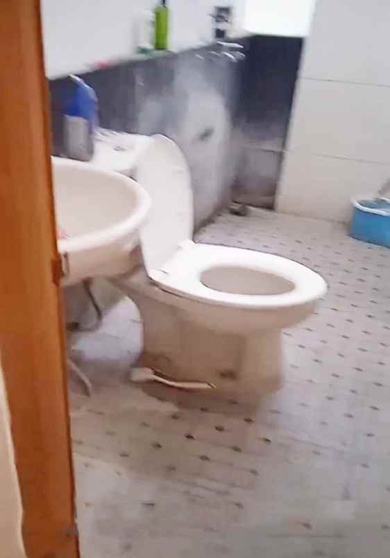 disewakan ruko gudang kantor jl kramat jaya baru kel