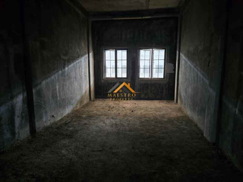 disewakan ruko gudang kantor komplek cbd polonia jl