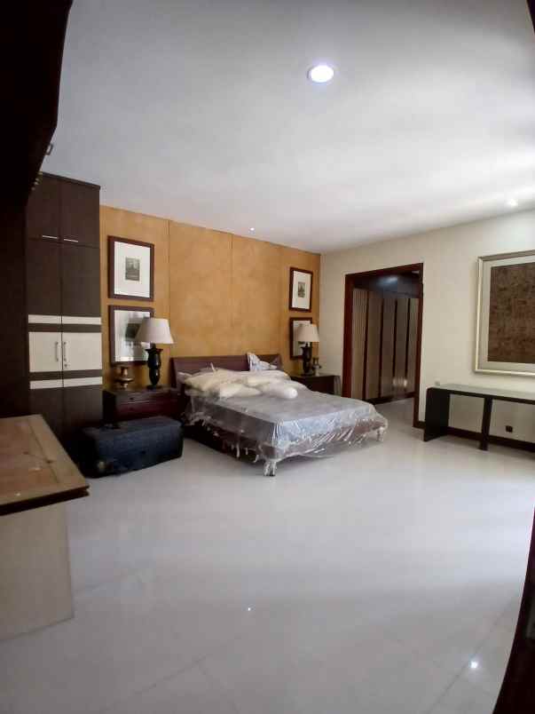 disewakan rumah graha famili