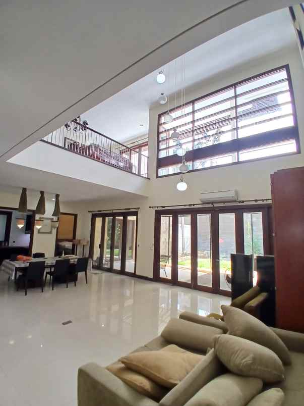 disewakan rumah graha famili