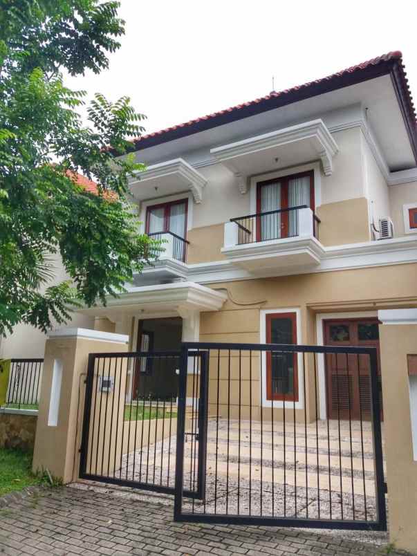 disewakan rumah graha famili wiyung