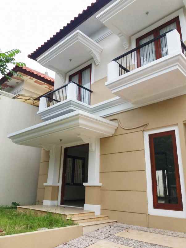 disewakan rumah graha famili wiyung