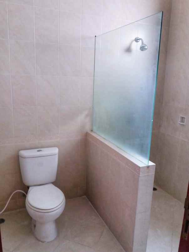disewakan rumah graha famili wiyung
