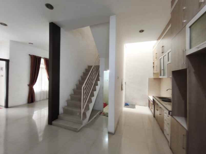 disewakan rumah jl bhayangkara indra kasih