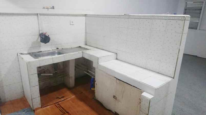 disewakan rumah komplek bina marga no 56