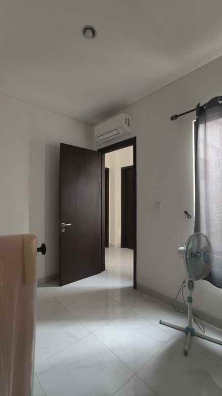 disewakan rumah lavon swan city cluster allura