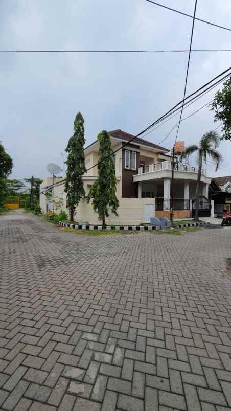 disewakan rumah perum wiguna