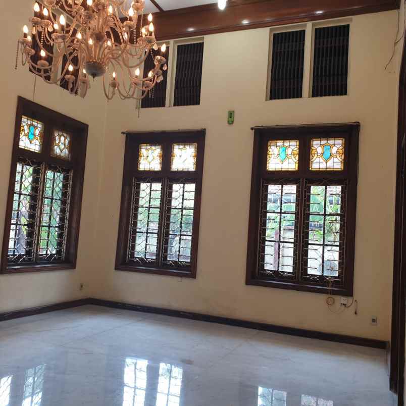 disewakan rumah raya diponegoro