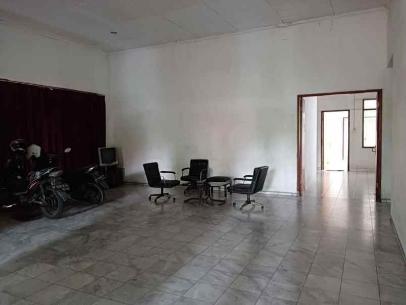 disewakan rumah raya tenggilis kendangsari