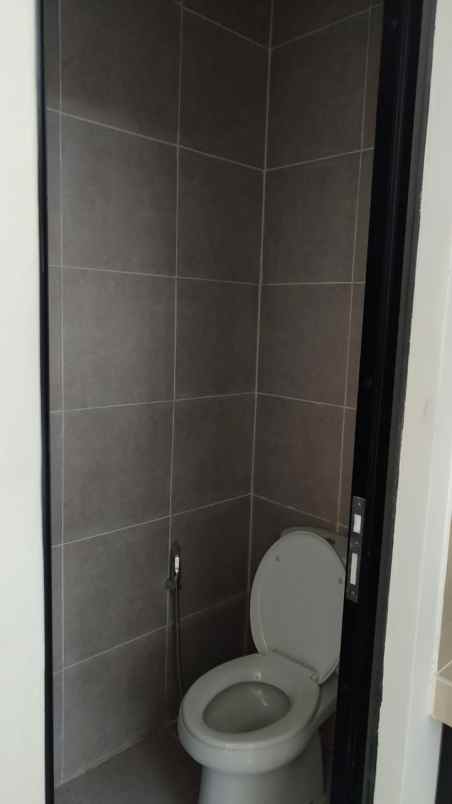 disewakan rumah regency one