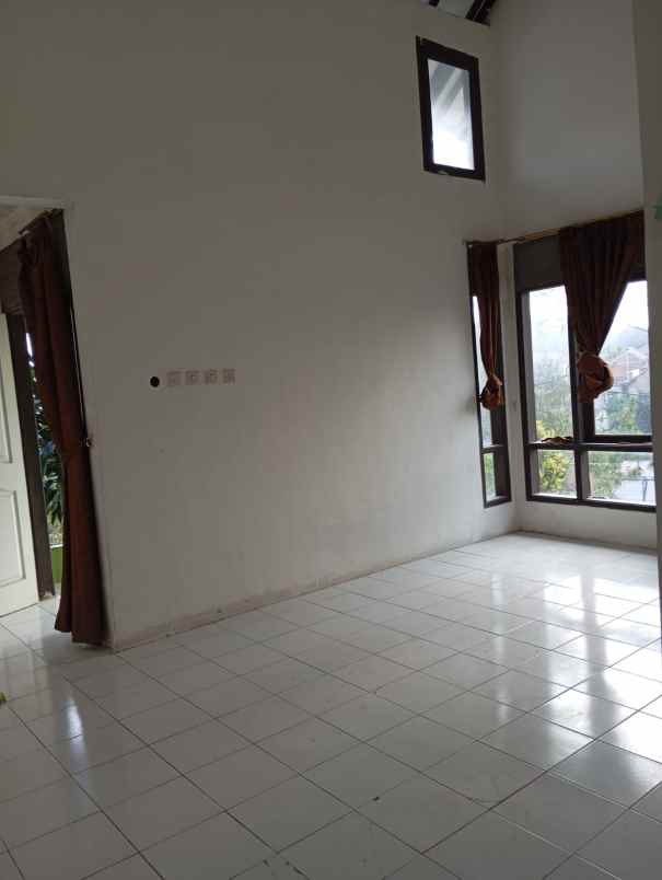 disewakan rumah sariwangi regency