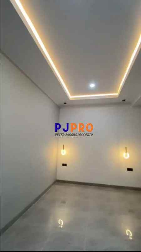 disewakan rumah summarecon crown gading