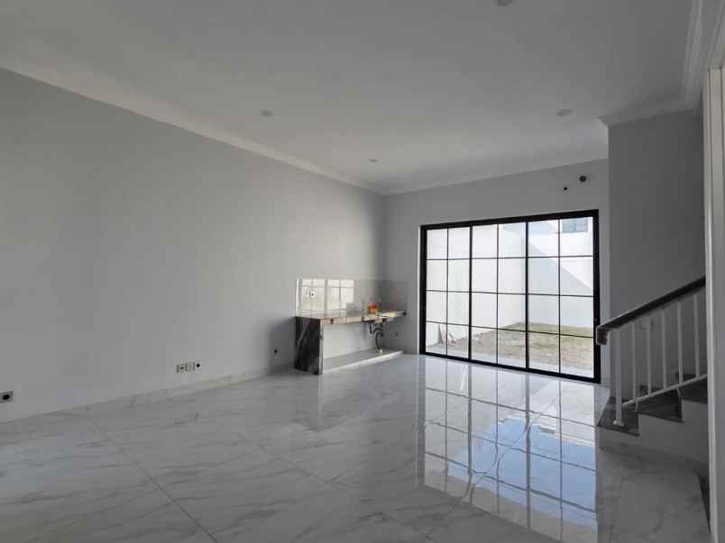 disewakan villa komplek citraland sampali