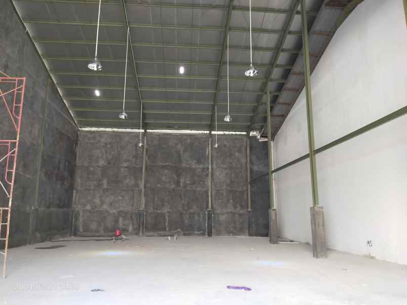 gudang baru 300 m2 diklat pemda kelapa dua tangerang