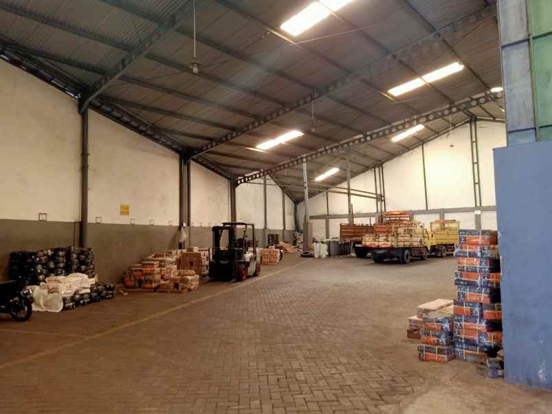 gudang margomulyo siap pakai terawat dan bebas banjir