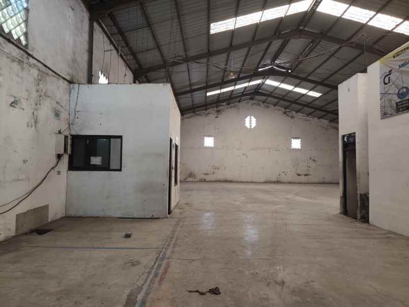 gudang nol jalan rungkut bebas banjir