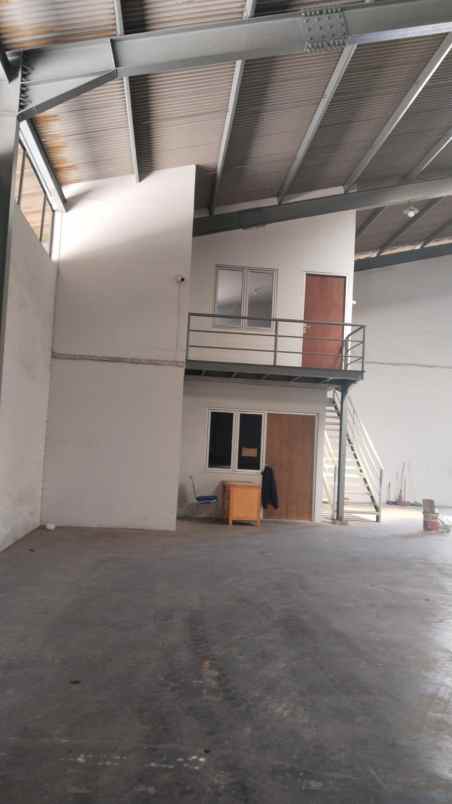 gudang siap pakai di semper cilincing jakarta utara