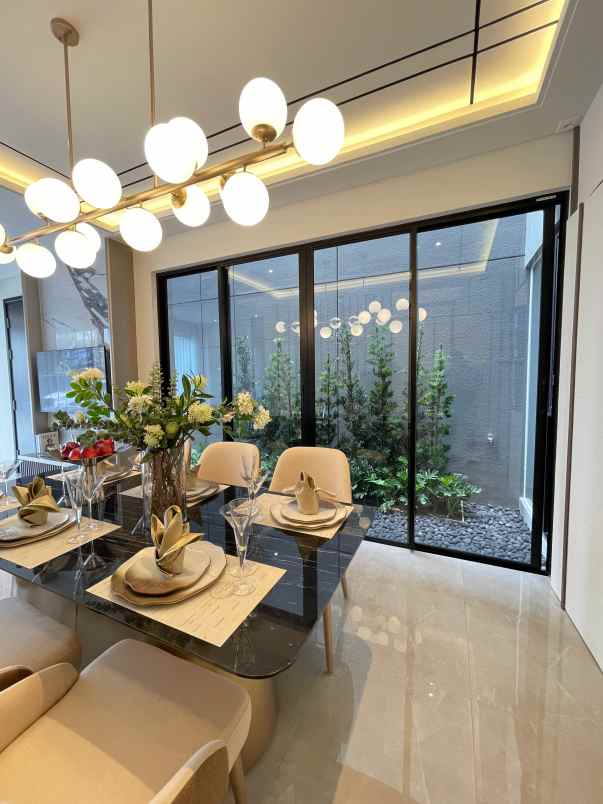 hunian nyaman dan asri di citraland greenlake surabaya