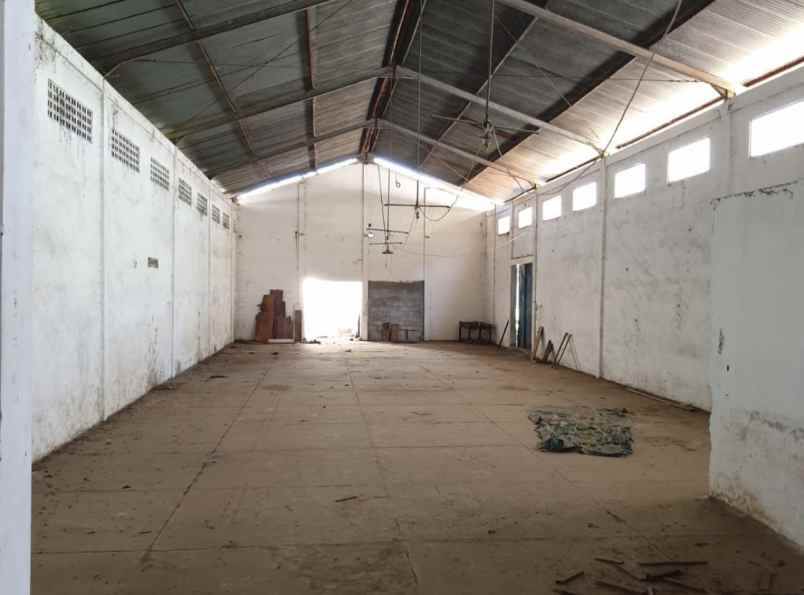jual gudang kosong shm di daerah gentong kota pasuruan
