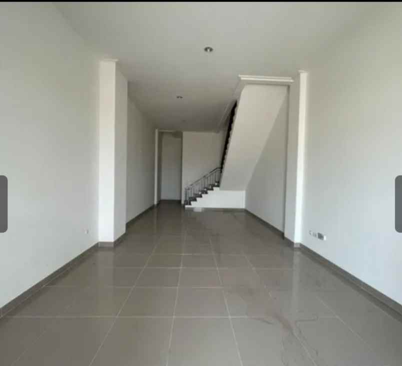 jual ruko la riviera pik2 hadap boulevard