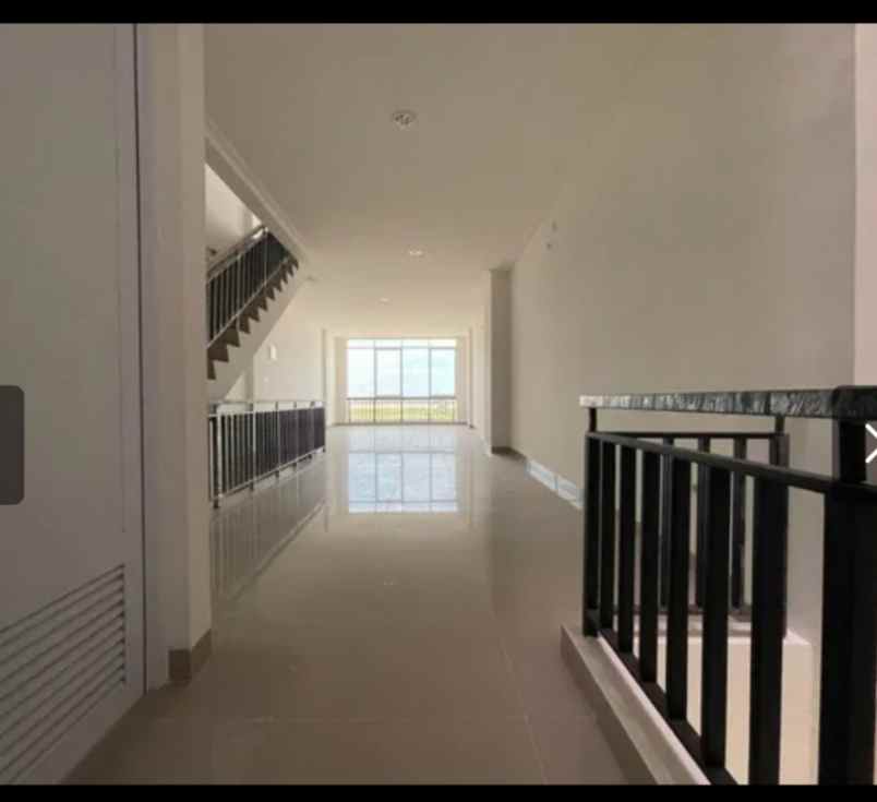 jual ruko la riviera pik2 hadap boulevard