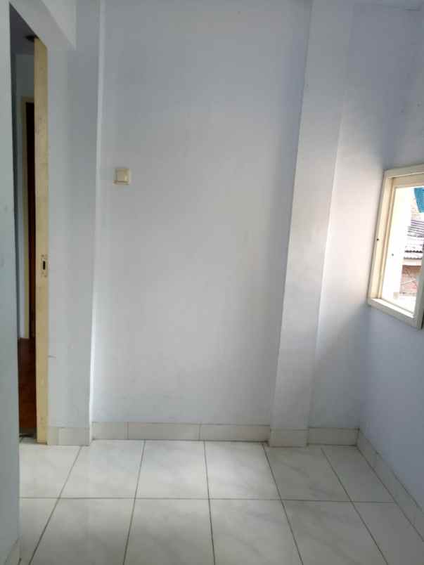 jual rumah 3 lantai jembatan lima jakarta barat