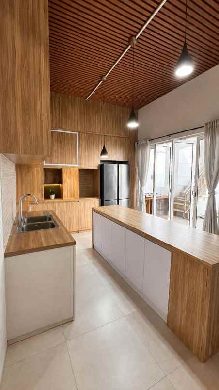 jual rumah mewah 2 lantai 470m dijatisampurna ekasi