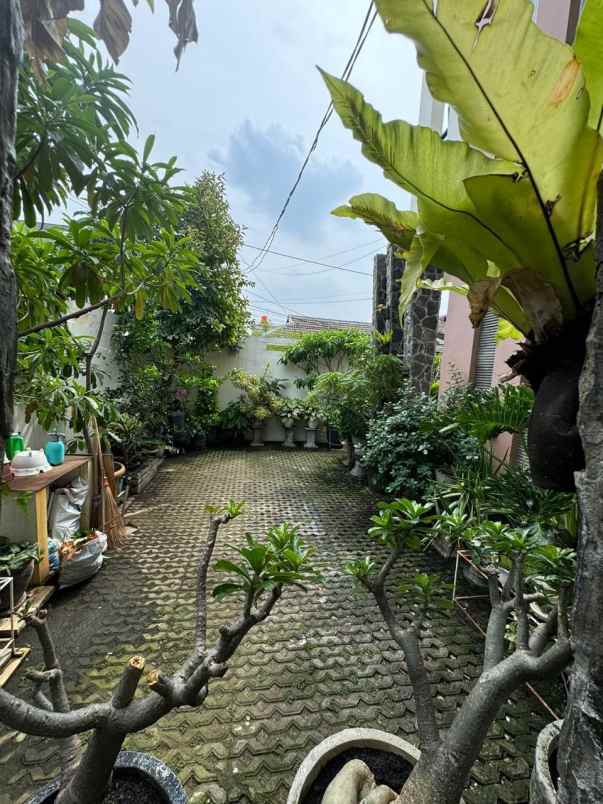 jual rumah mewah hook di pulomas barat jakarta timur