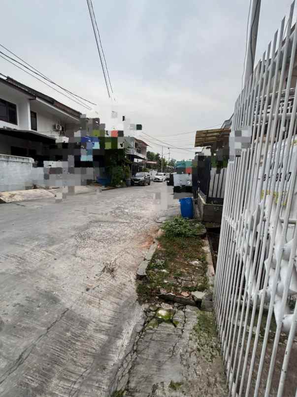 jual rumah semi furnished muara karang jak ut