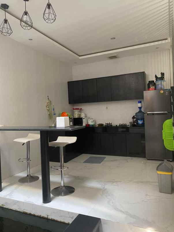 klampis semolo rumah minimalis 2 lantai siap huni